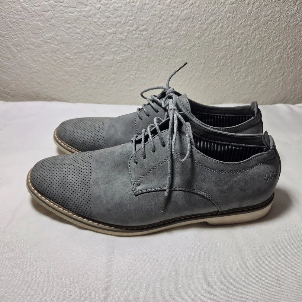 Mens Grey Perforated Cap Toe Derby Dress Shoes Size 10 Casual Oxford S2282